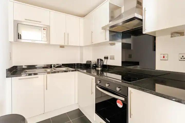Brand New Flat In Central London With Car Park Exteriör bild