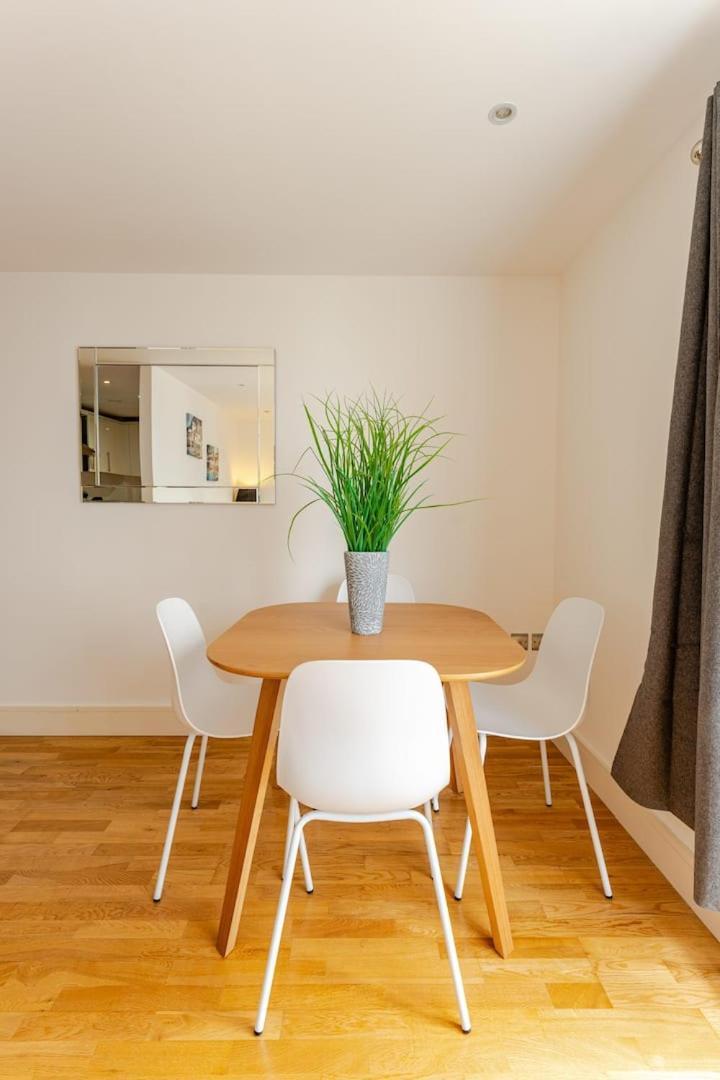 Brand New Flat In Central London With Car Park Exteriör bild